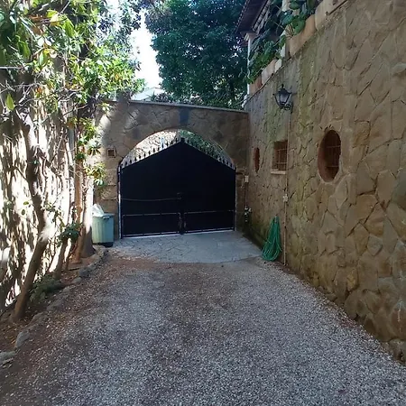 Con Piscina Privata Fronte Villa Santa Marinella