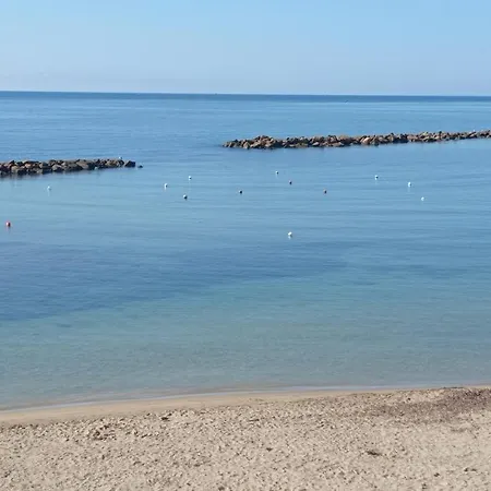 Villa Con Piscina Privata Fronte Santa Marinella