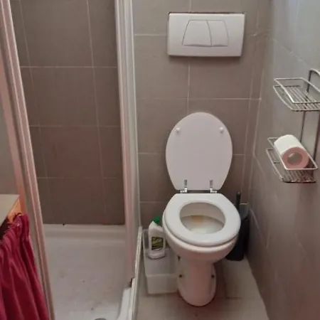 Con Piscina Privata Fronte