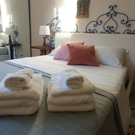 Con Piscina Privata Fronte Santa Marinella